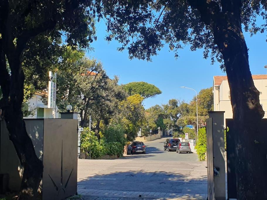 Ferienwohnung Lecci Al Mare San Vincenzo Exterior foto