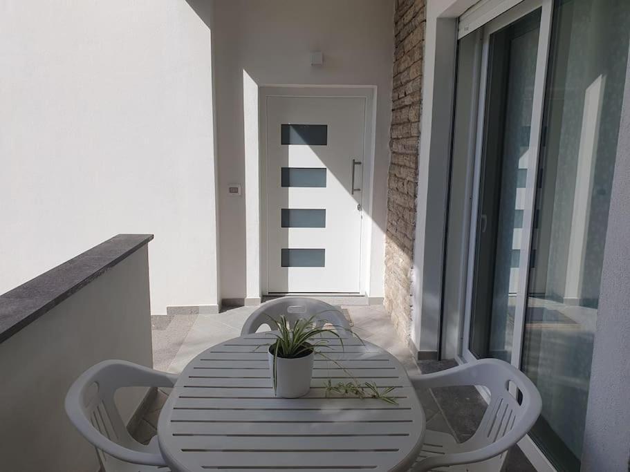Ferienwohnung Lecci Al Mare San Vincenzo Exterior foto