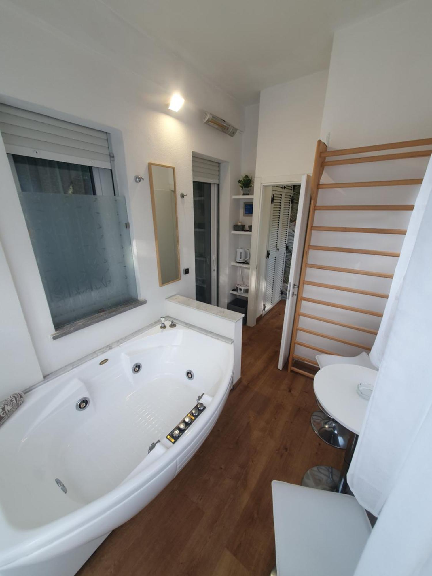 Ferienwohnung Lecci Al Mare San Vincenzo Exterior foto
